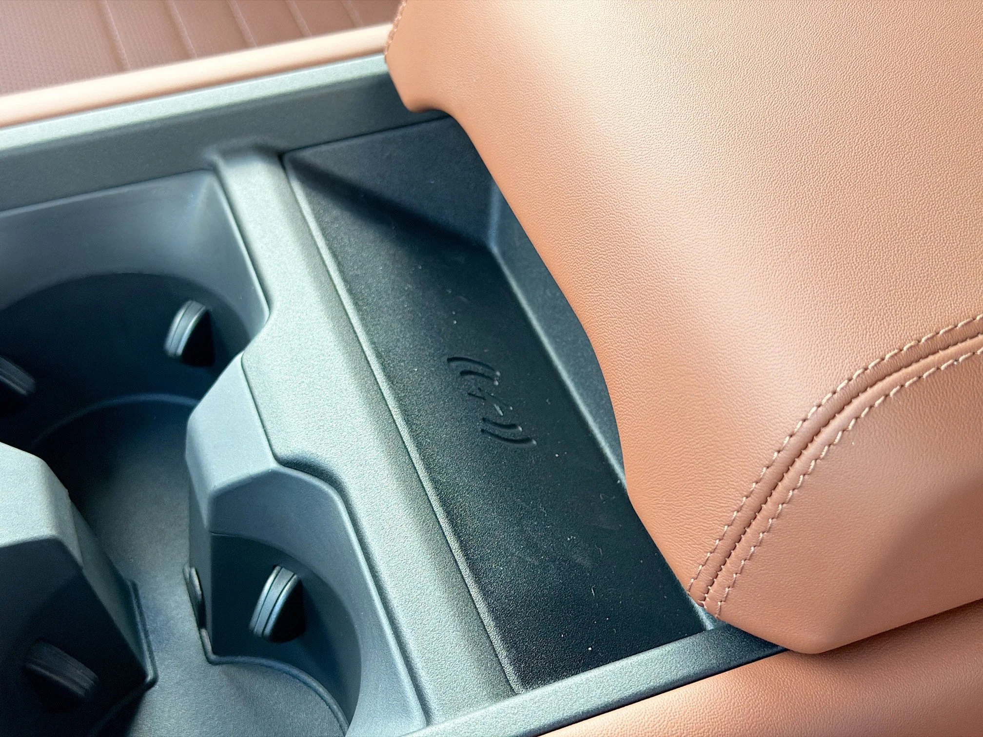 New 2026 Petra Copper Land Rover OCTA image 31
