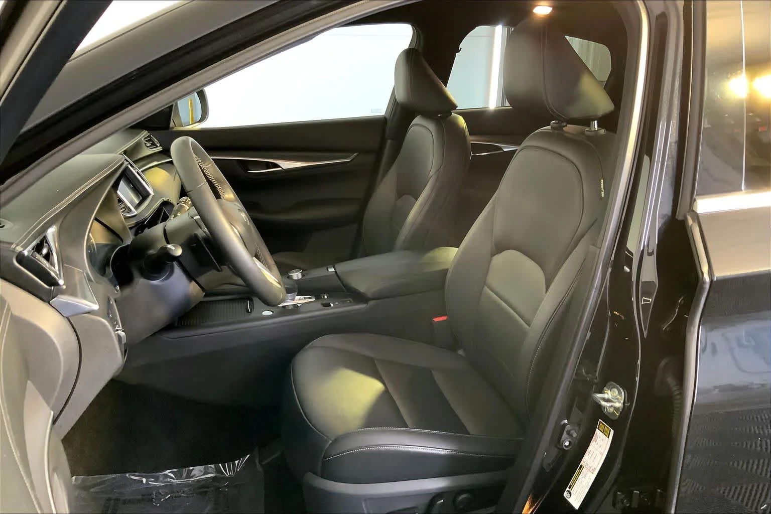 Used 2022 Mineral Black INFINITI LUXE image 9