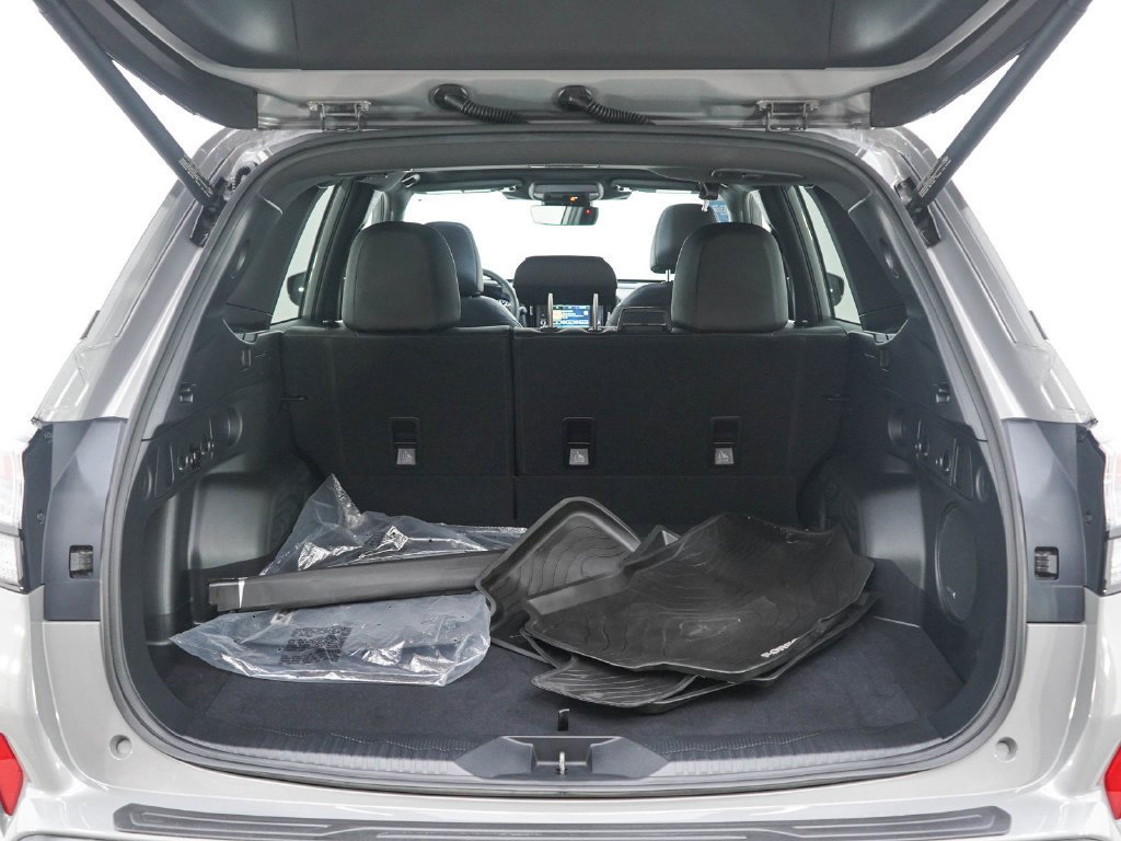 Used 2025 River Rock Pearl Subaru Sport image 16
