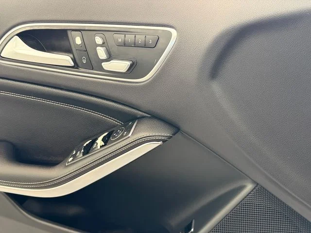 Used 2018 Gray Mercedes-Benz GLA 250 image 25