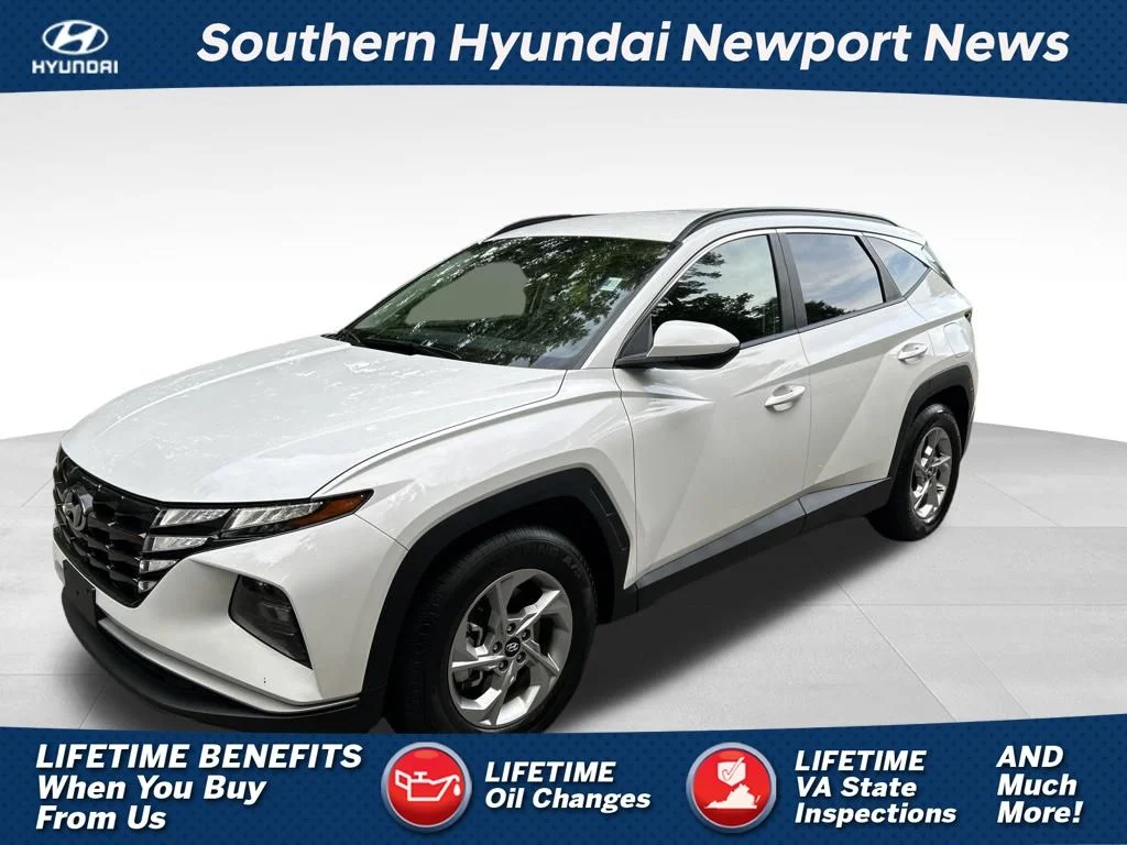 Used 2024 White Hyundai SEL image 1
