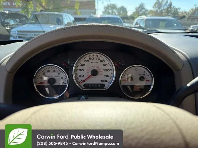 Used 2008 Gray Ford  image 20