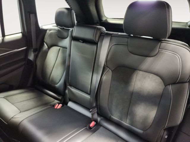New 2026 Silver Zynith Exterior Paint Jeep Altitude image 13
