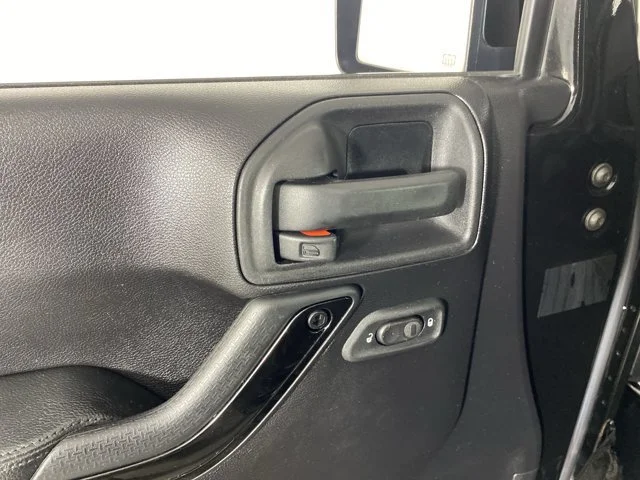 Used 2015 Black Jeep Unlimited Sahara image 13