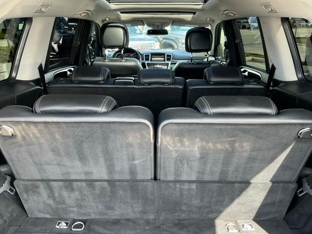Used 2016 Gray Mercedes-Benz GL 550 image 13