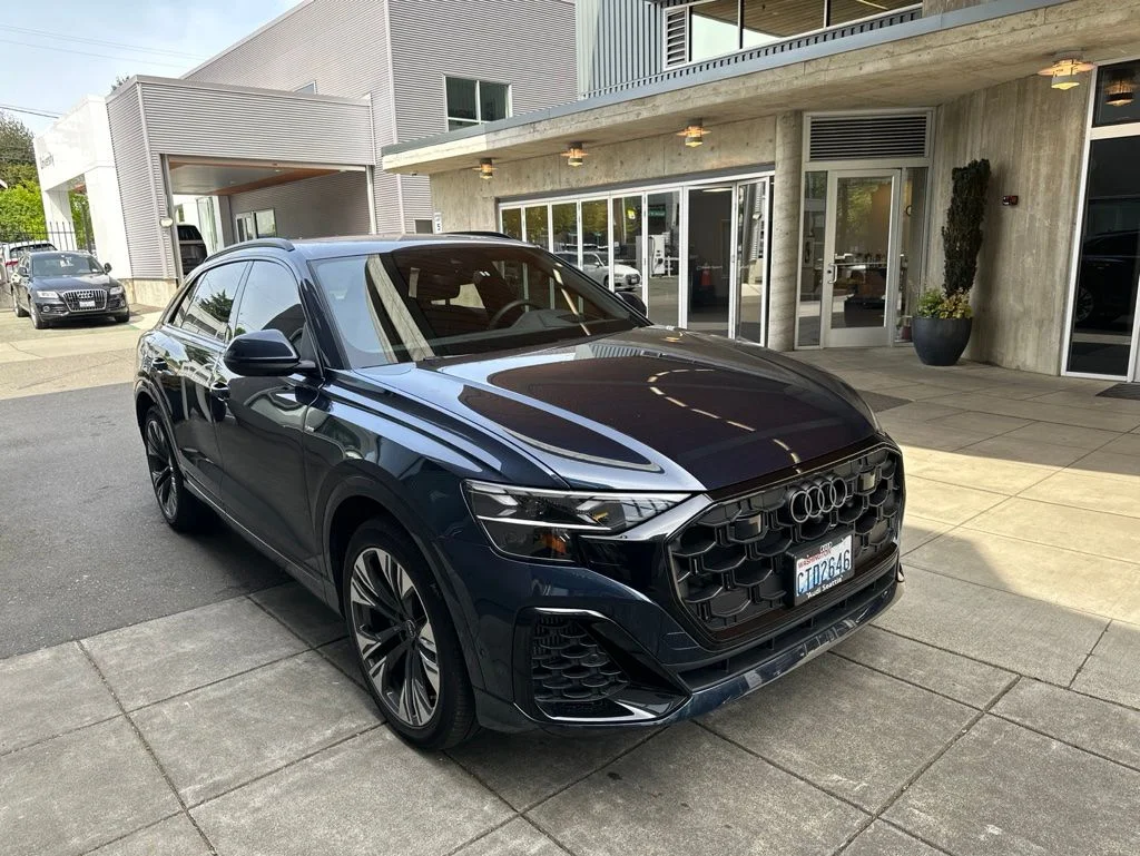 2025 Audi Q8 55 Prestige Tiptonic quattro's photo