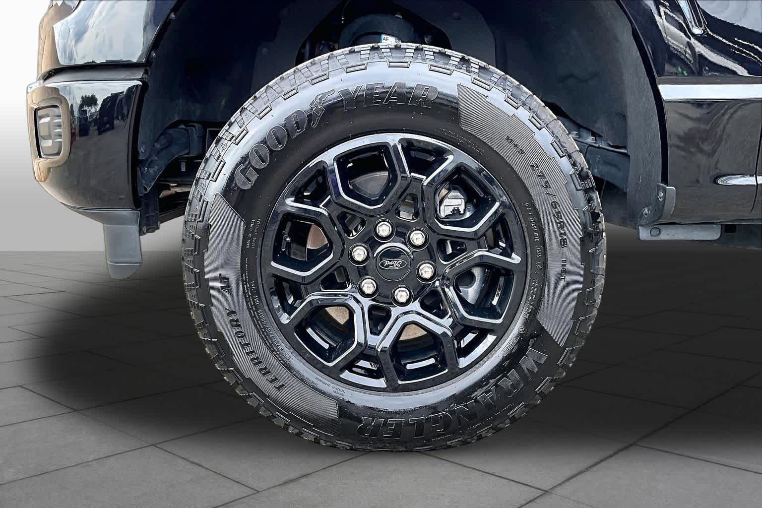 Used 2025 Agate Black Ford STX image 13