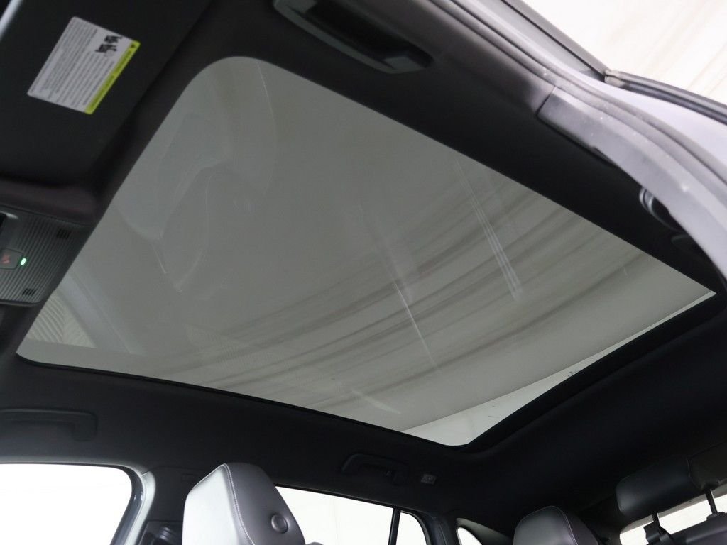 Used 2023 Gray Volkswagen Pro S image 19