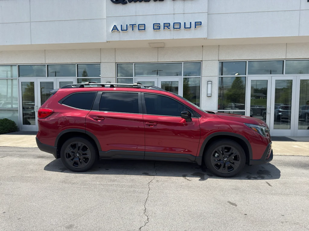 Used 2023 Crimson Red Pearl Subaru Onyx Edition Limited image 2