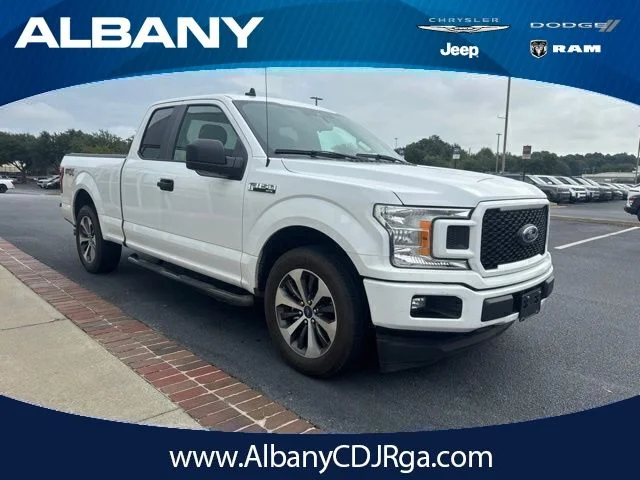 Used 2020 White Ford XL image 1
