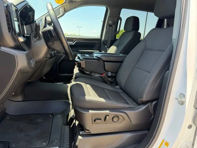 Used 2025 Summit White Chevrolet LT Trail Boss image 10