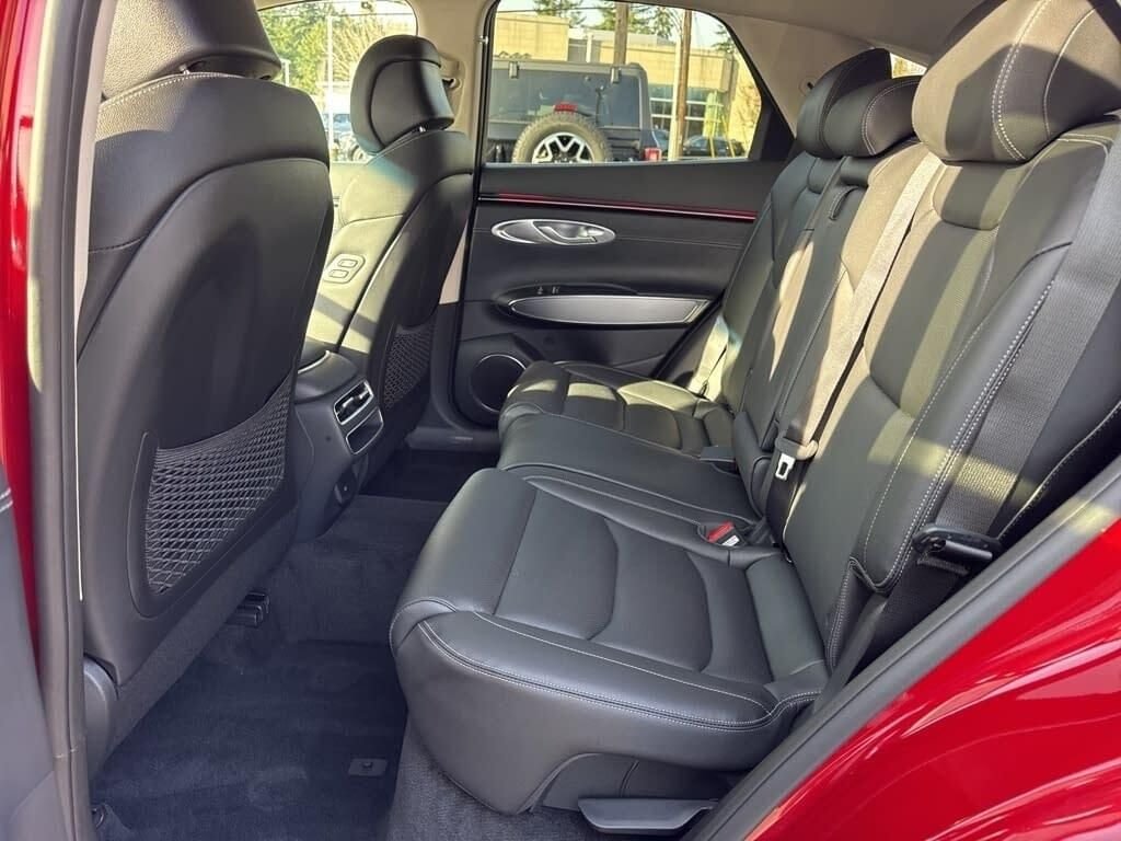 New 2026 Red Genesis 2.5T SELECT image 42