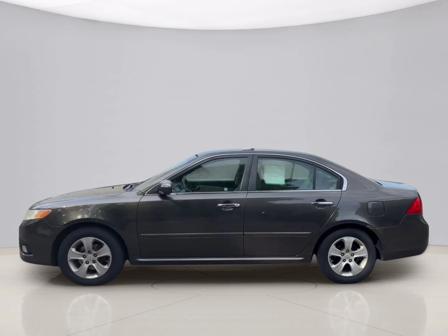 Used 2009 Gray Kia LX image 2
