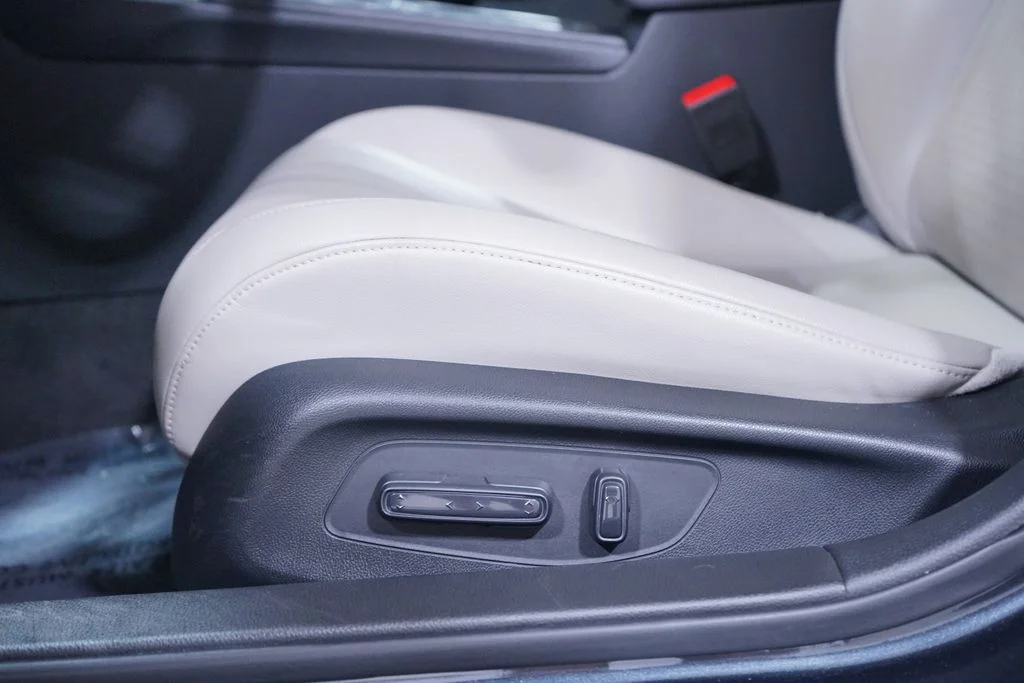 Used 2023 Meteorite Gray Metallic Honda Sport Touring image 8