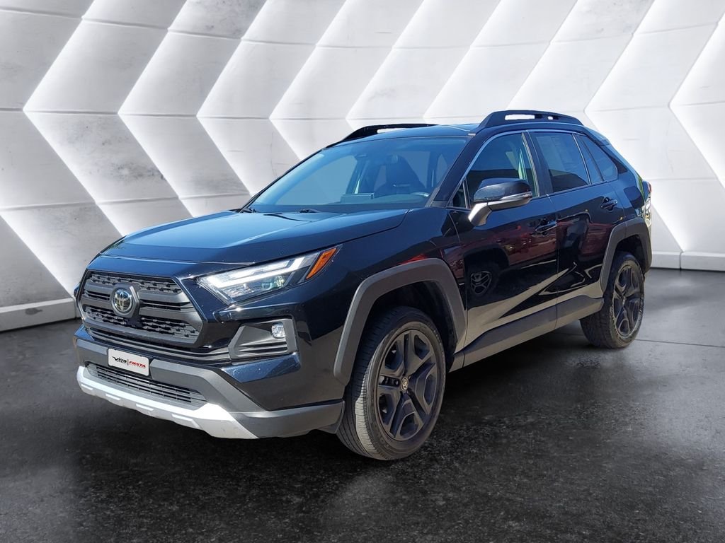 Used 2024  Toyota Adventure image 3