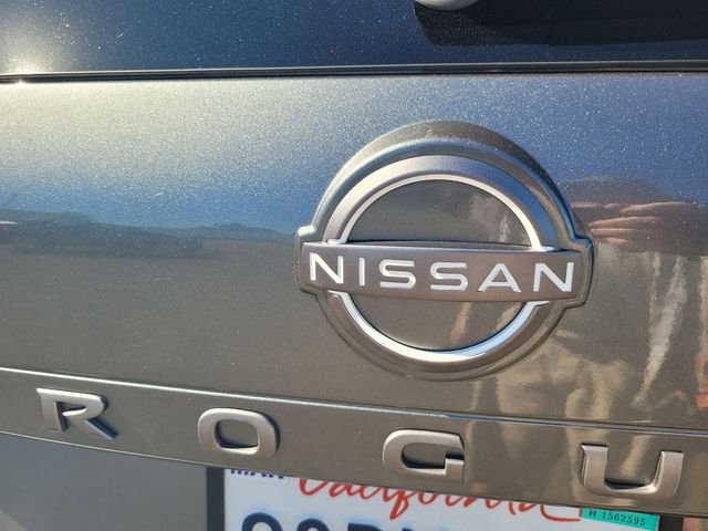 Used 2024 Gray Nissan SV image 10