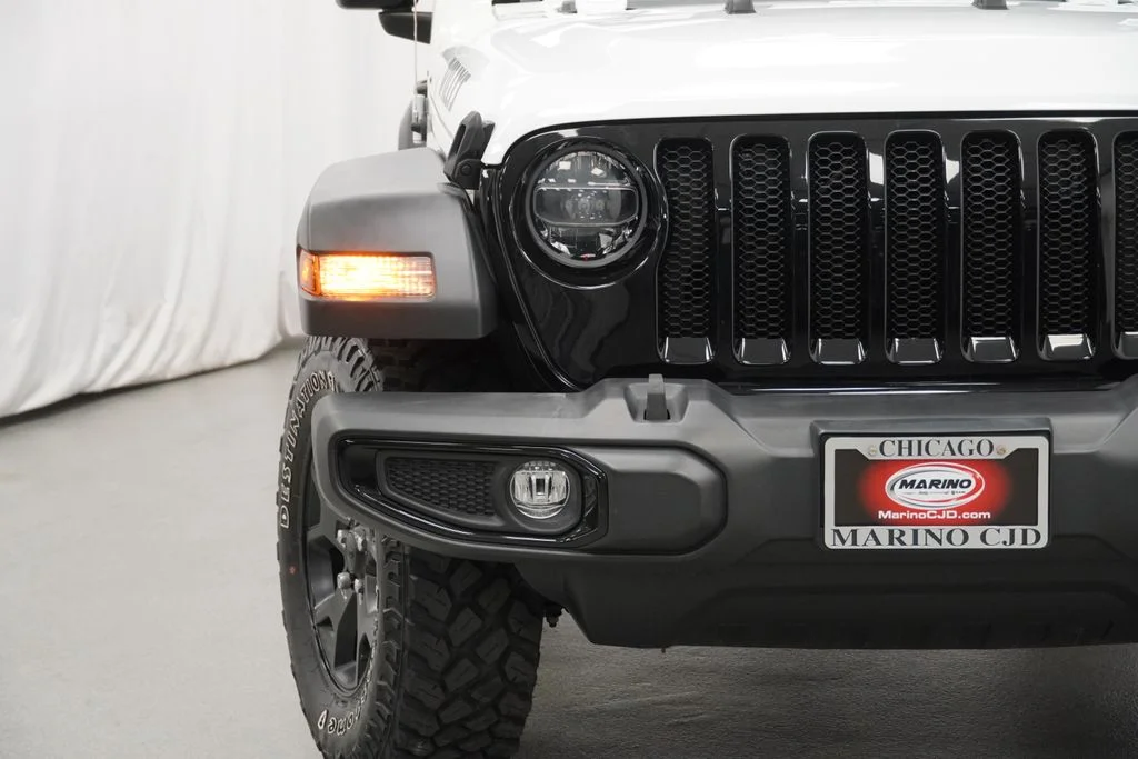 Used 2022 White Jeep Willys image 7