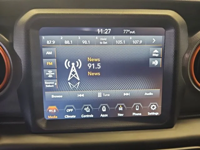 Used 2022 Black Jeep Mojave image 20