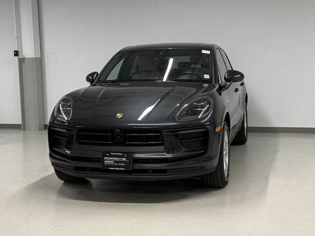 2023 Porsche Macan's photo