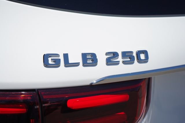 Used 2026  Mercedes-Benz GLB 250 image 13