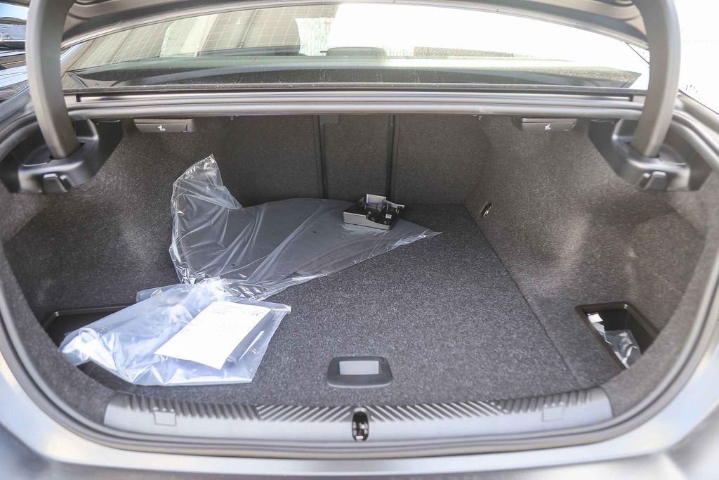 New 2026 Frozen Deep Grey BMW eDrive40 image 22