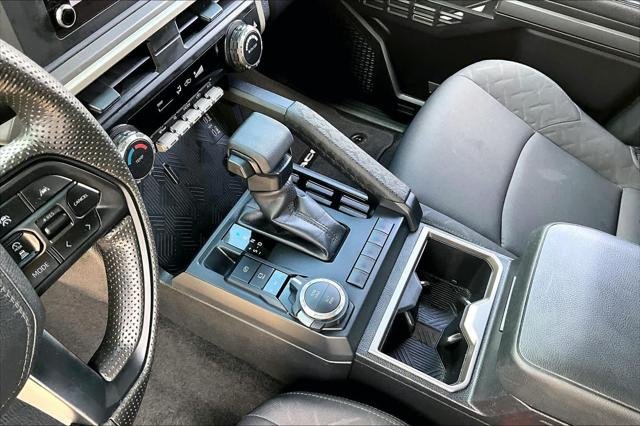 2024 Toyota Tacoma SR5 - Photo 17