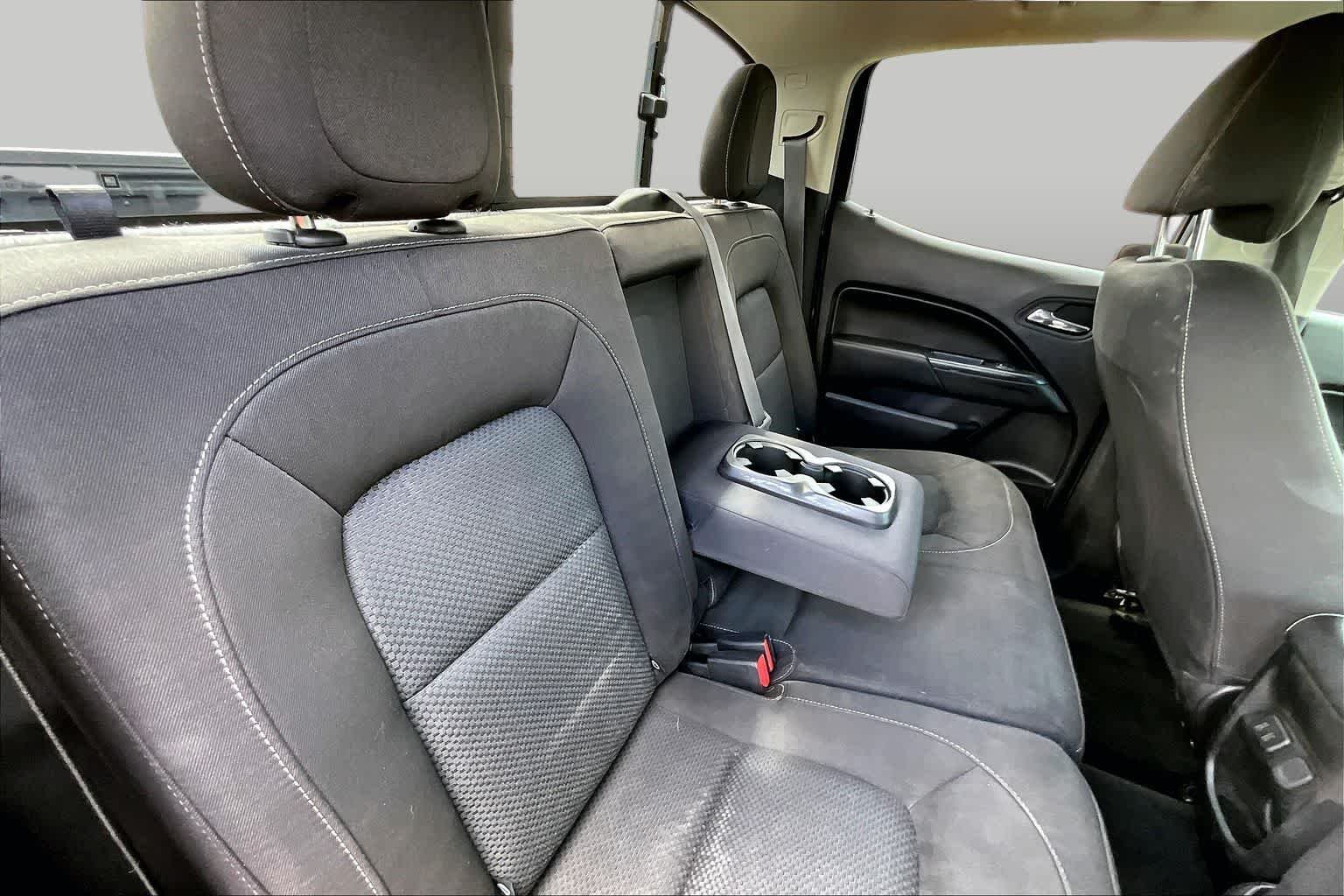 Used 2018 Summit White Chevrolet 2WD LT image 20