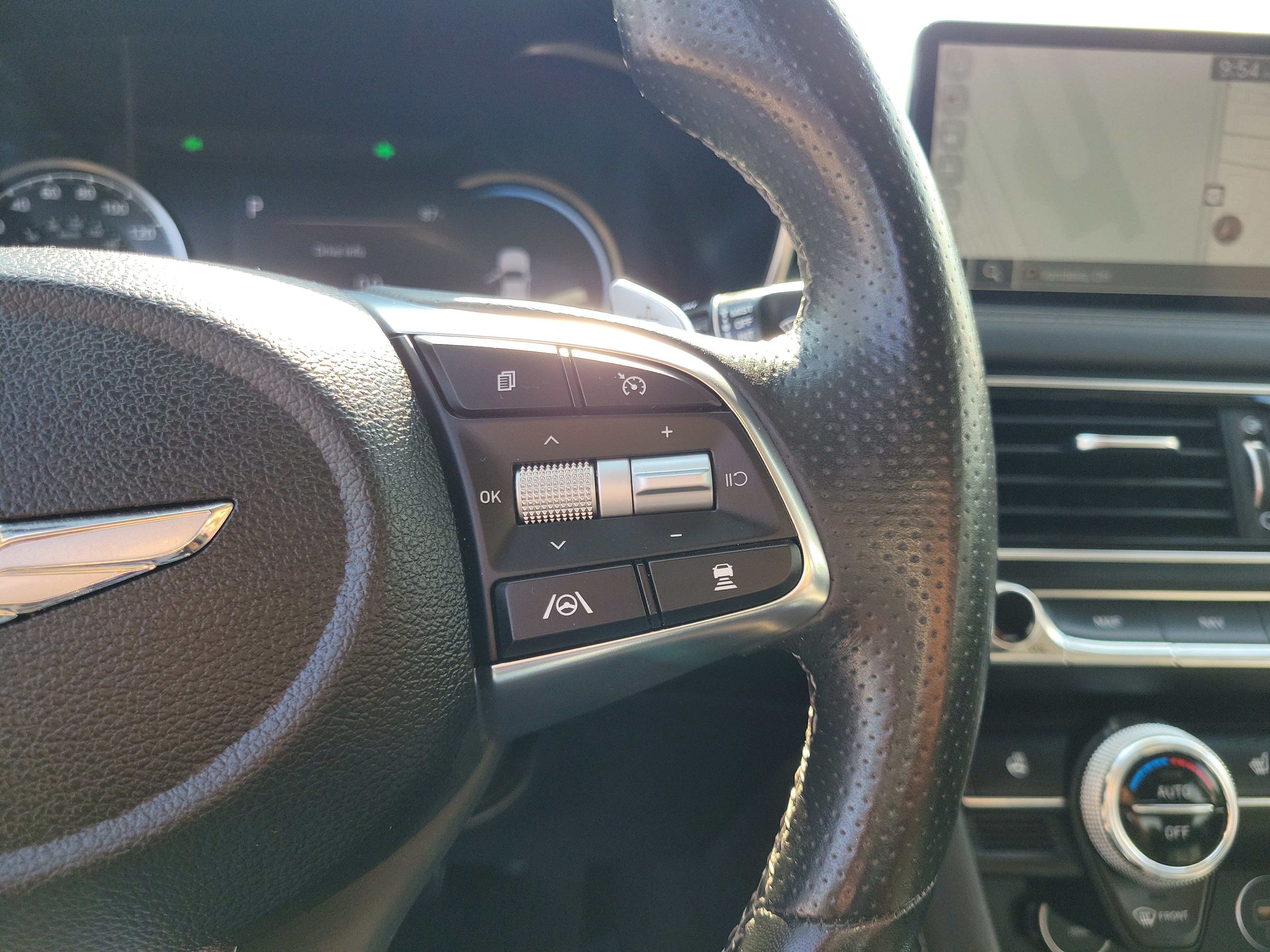 Used 2023 Capri Blue Genesis 2.0T image 23