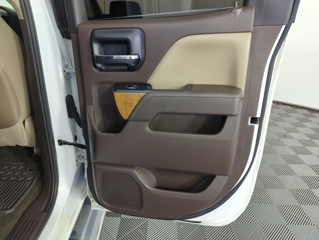 Used 2014 White GMC SLT image 30