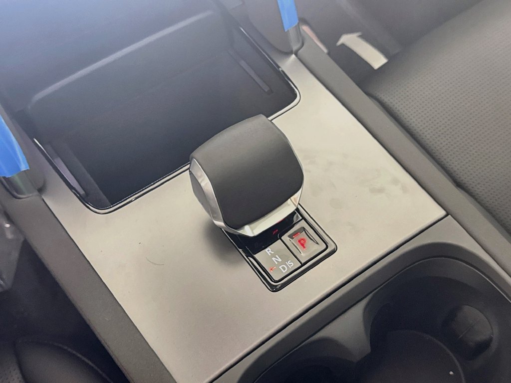 Certified Used 2025 White Land Rover S image 14