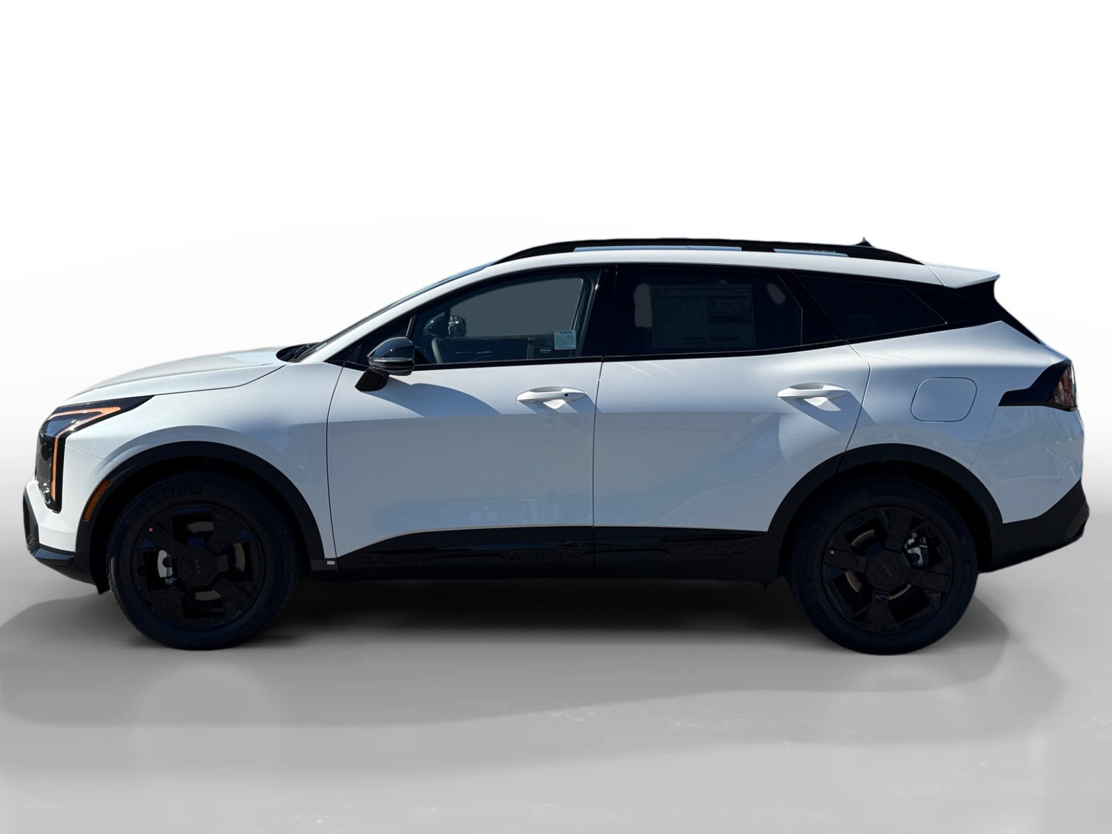 New 2026 Snow White Pearl Kia X-Line image 2
