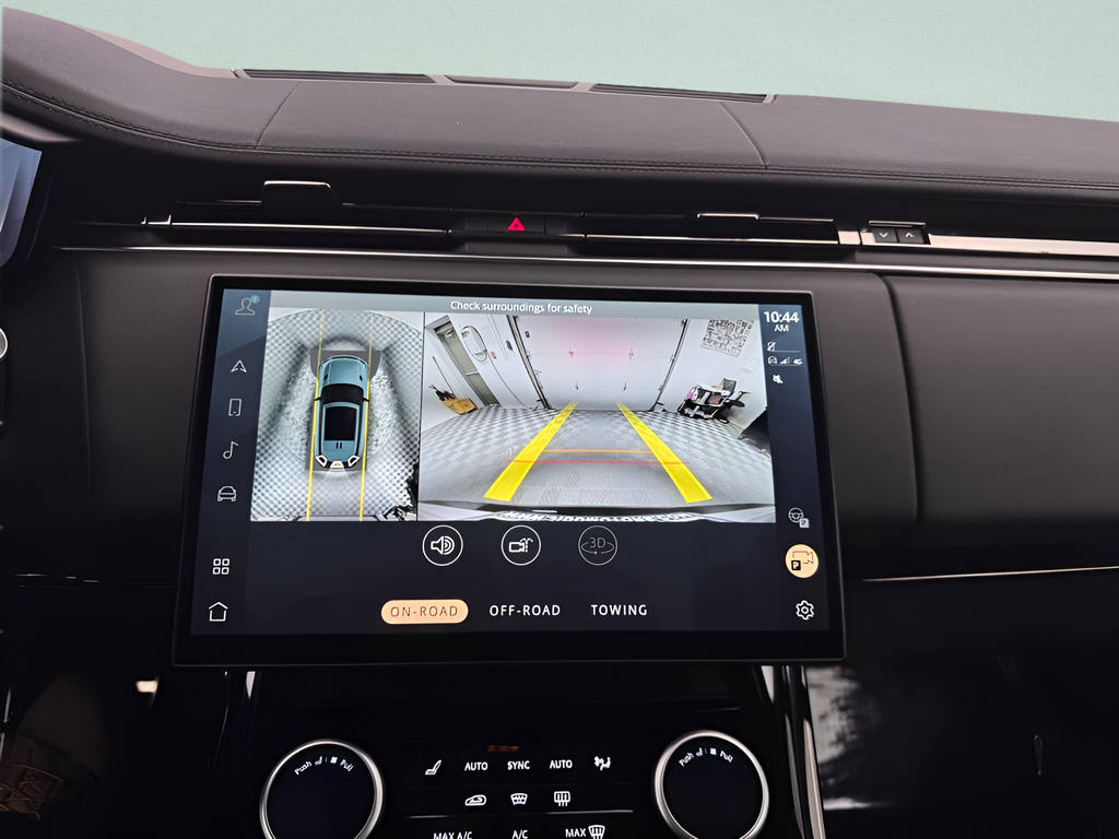 Used 2023  Land Rover SE Dynamic image 17