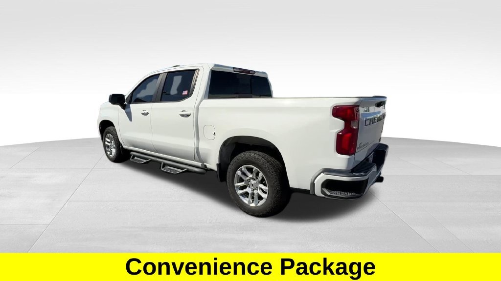 Used 2022 White Chevrolet RST image 4