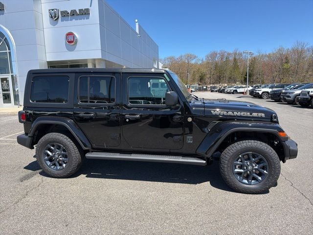 New 2026 Black Clear-Coat Exterior Paint Jeep 85th Anniversary Edition image 2