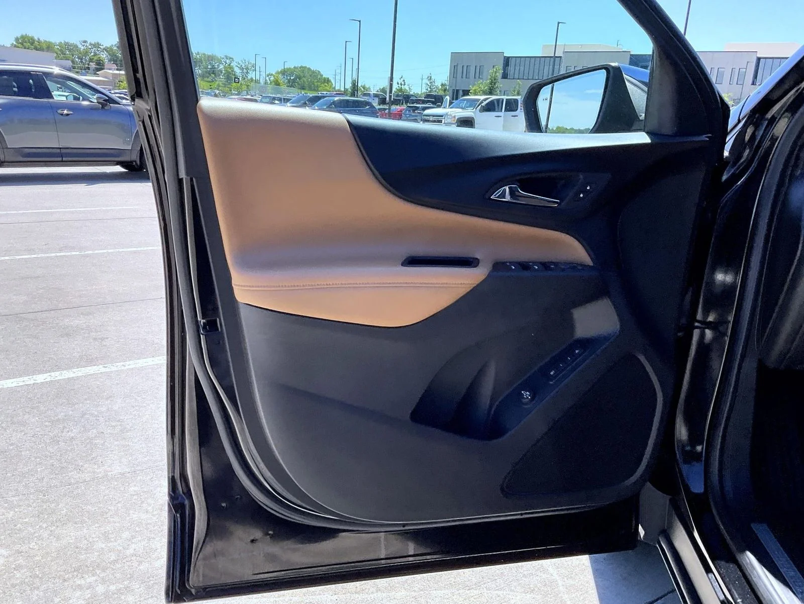 Used 2020 Black Chevrolet Premier image 10