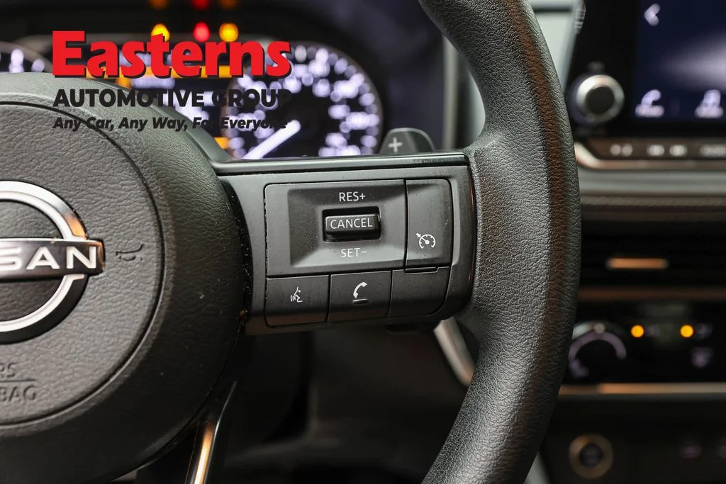 Used 2023 White Nissan S image 16