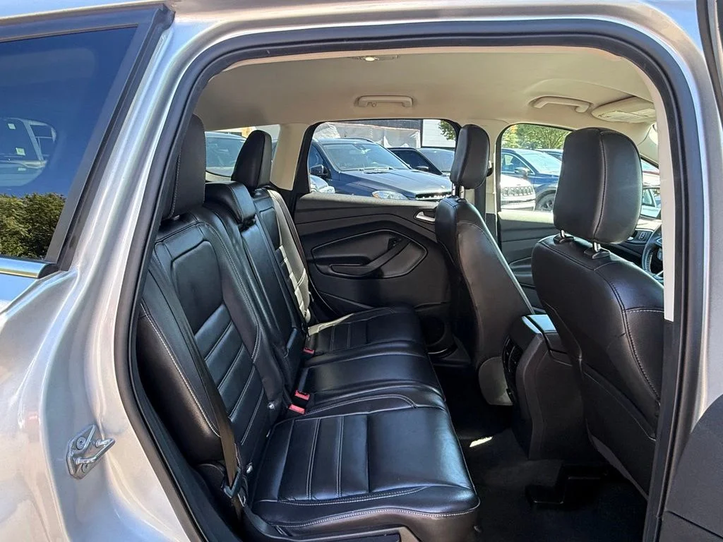 Used 2018 Ingot Silver Ford SEL image 29