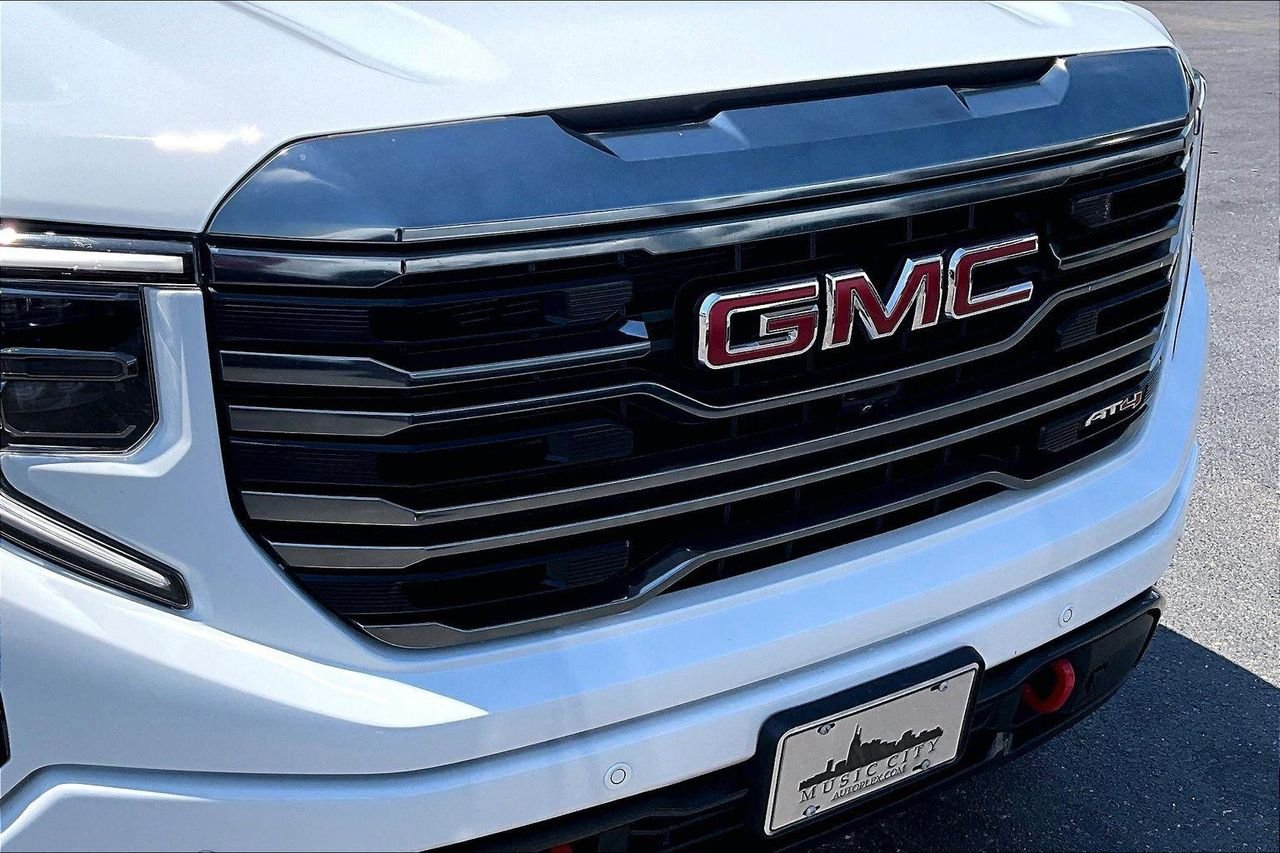 Used 2024 Summit White GMC AT4 image 34