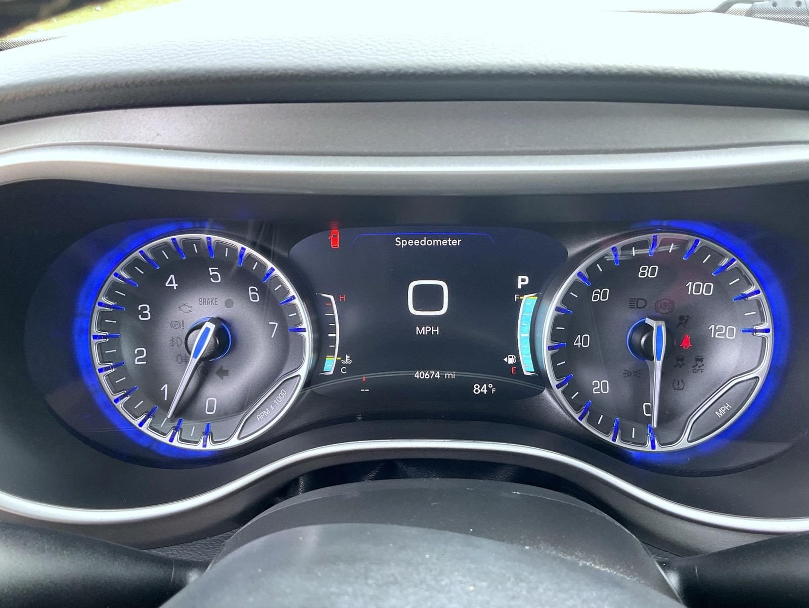 Used 2022 White Chrysler Touring L image 10