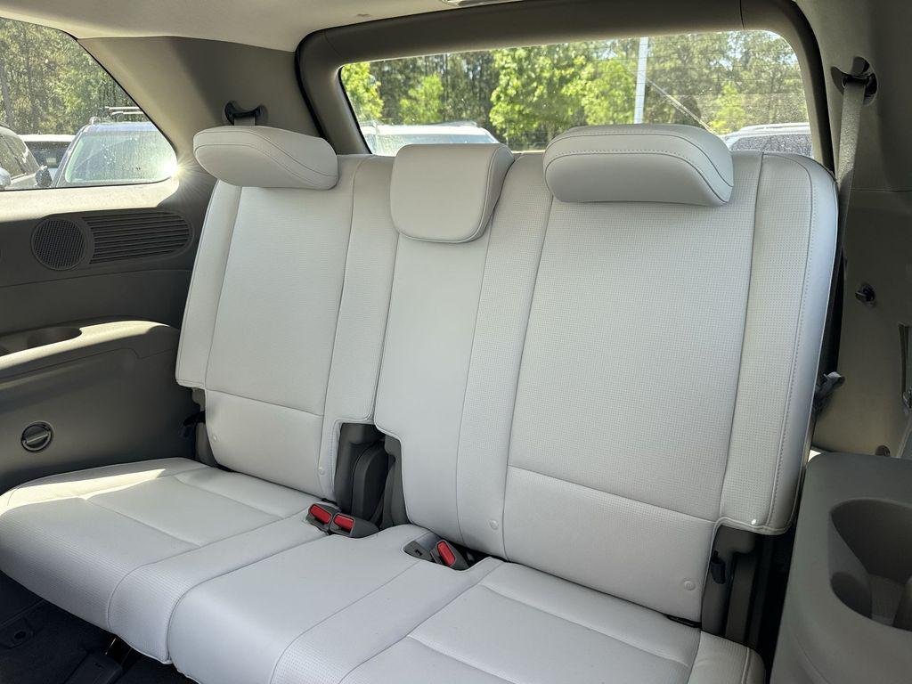 New 2026 Creamy White Pearl Hyundai Blue SEL Premium 7P image 27
