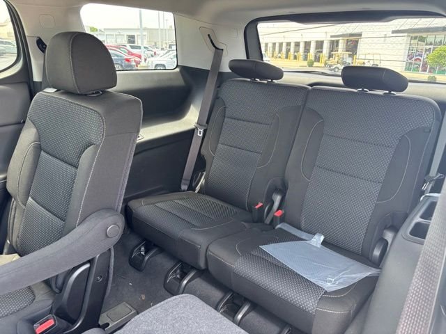 Used 2023 Summit White GMC SLE image 13