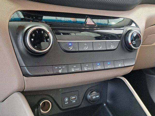 Used 2019 White Hyundai Value image 17