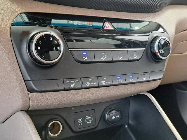 Used 2019 White Hyundai Value image 17