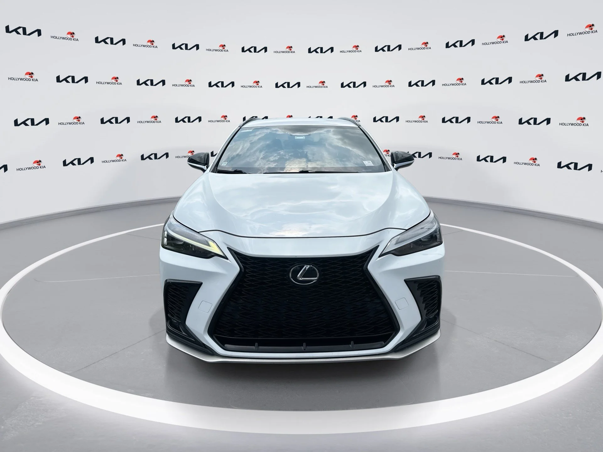 Used 2022 Ultra White Lexus NX 350 F SPORT Handling image 3