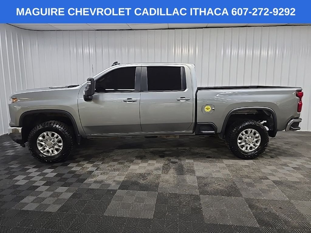 Used 2024 Gray Chevrolet LT image 5