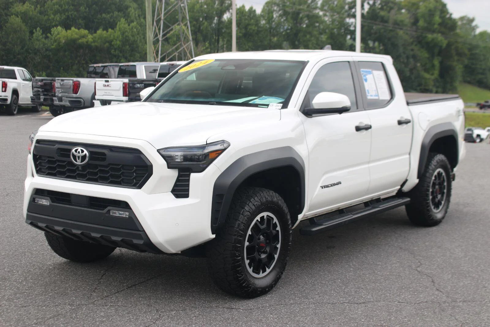 Used 2024 White Toyota SR5 image 3