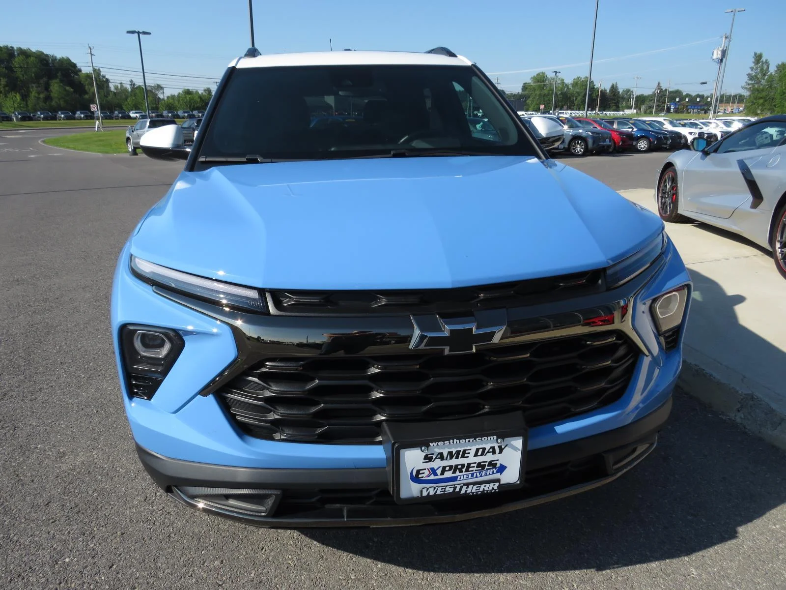 Used 2024 Fountain Blue Chevrolet ACTIV image 5