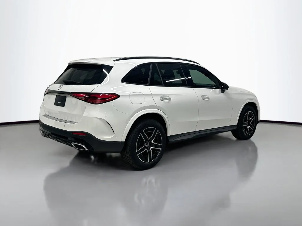 Certified Used 2026 Polar White Mercedes-Benz GLC 300 image 9