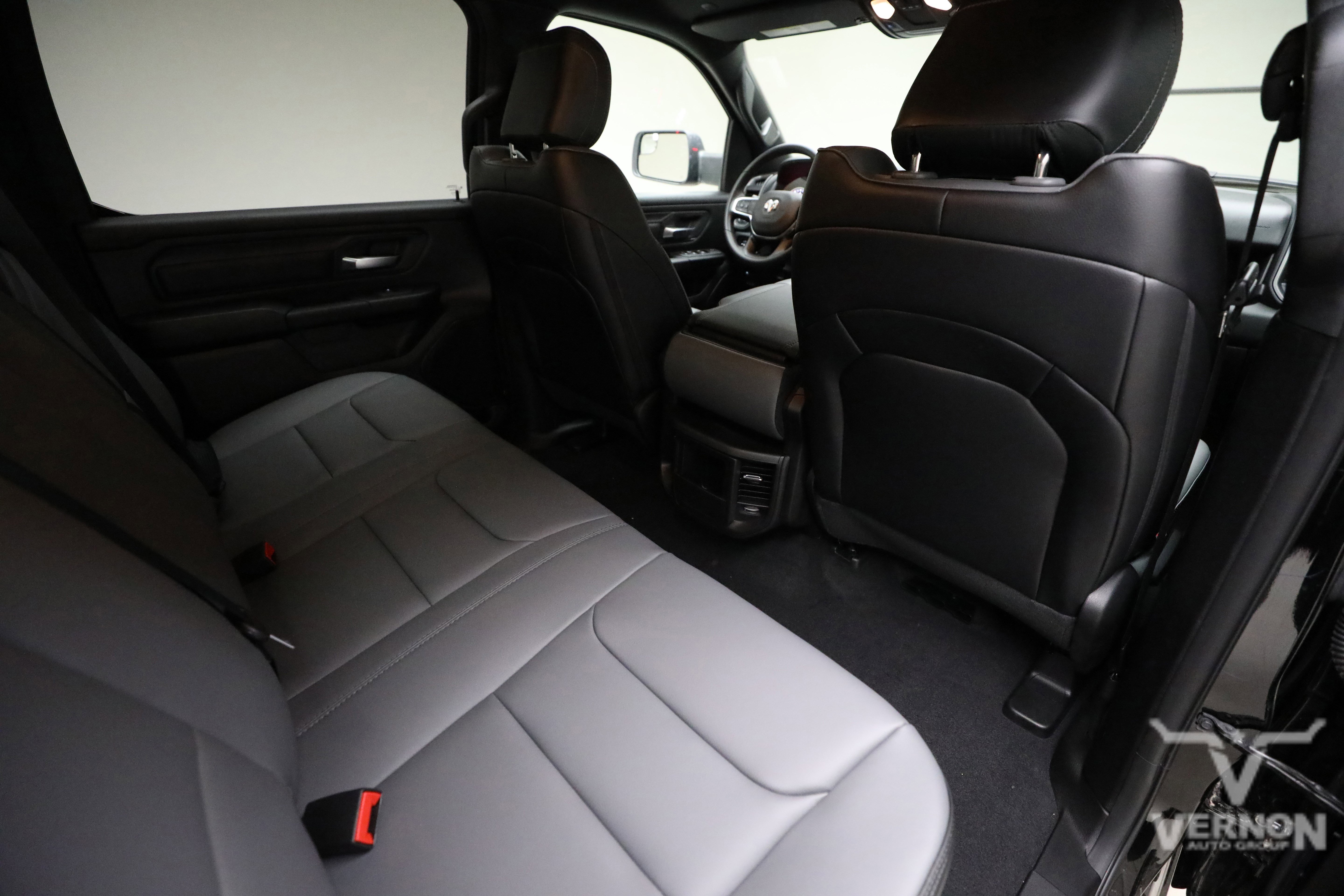 New 2026 Diamond Black Crystal Pearlcoat Ram N image 12