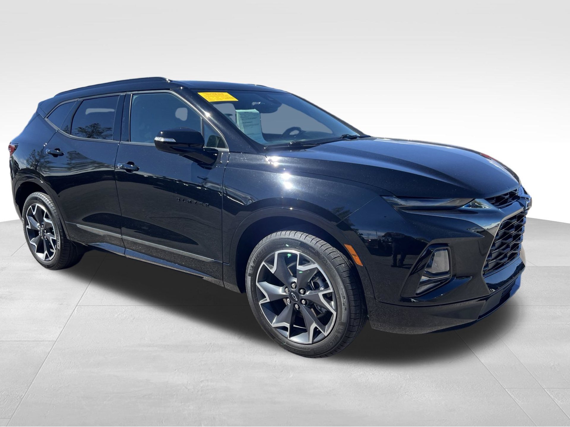 Used 2022 Black Chevrolet RS image 3